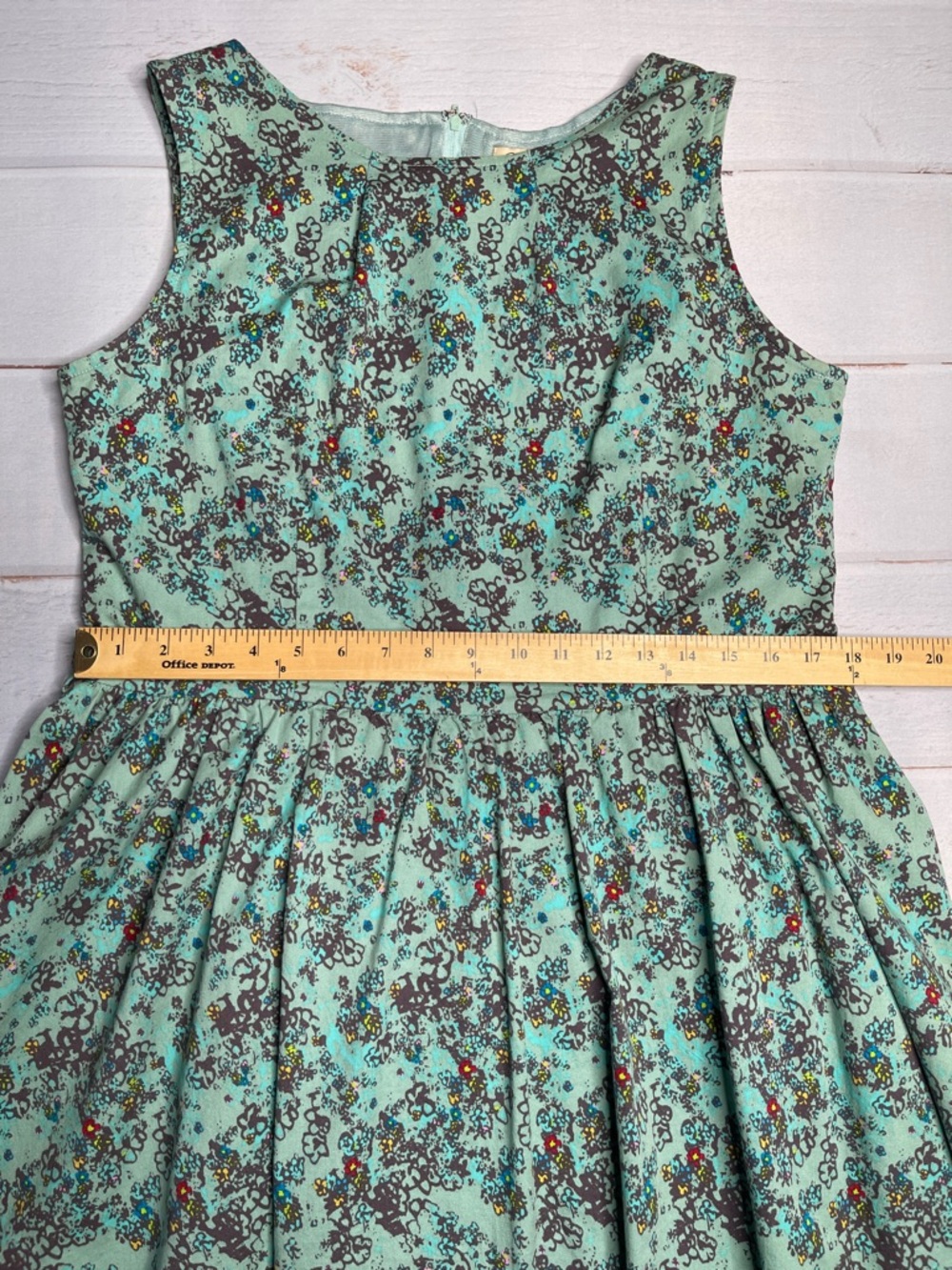 Lindy Bop 2XL Dress Fit Flare Floral Green Flowers Abstract Sleeveless Gathers - Picture 12 of 15